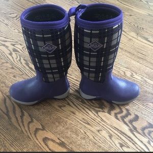 Girls Size 13 The Original Muck Boot Company ❄️